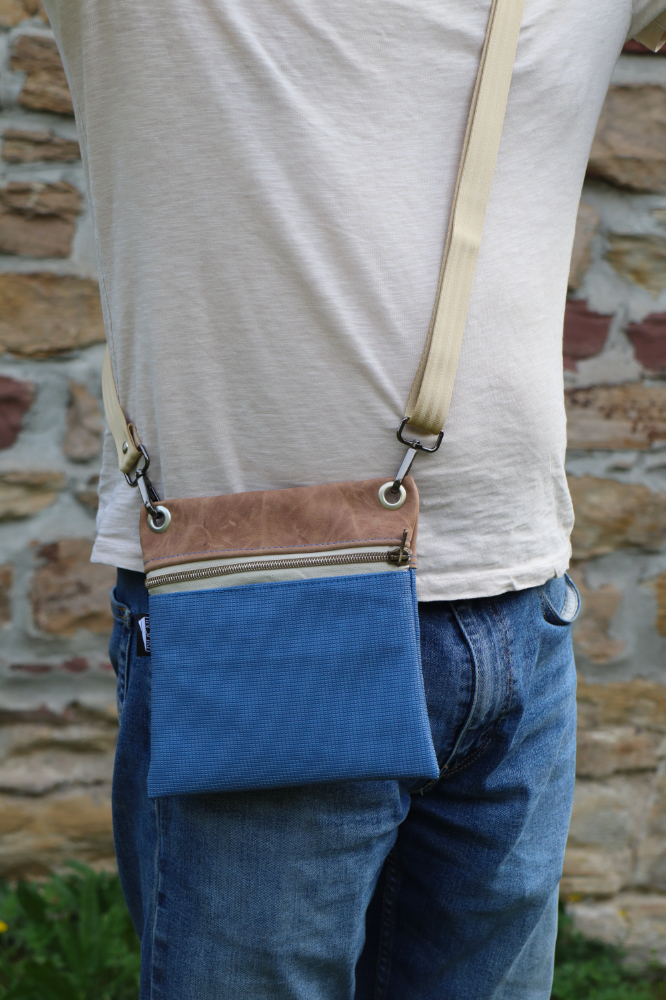 Gürteltasche aus Schulturnmatte & Leder – Bild 5