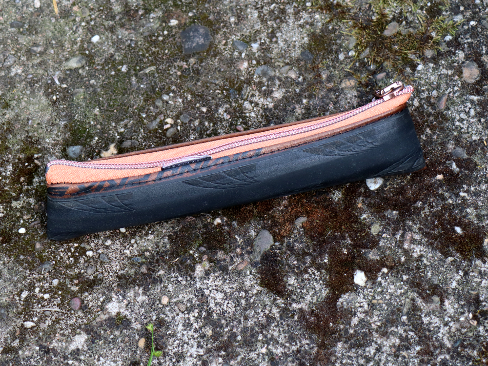 Mäppchen aus Fahrradreifen – Bild 3